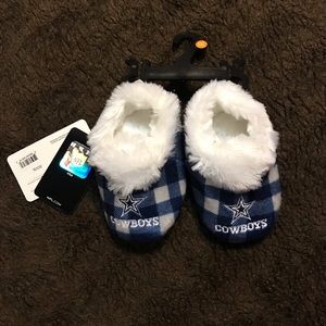 🛍 3/$20. DALLAS COWBOYS NFL LOGO BABY BOOTIE SLIPPER
